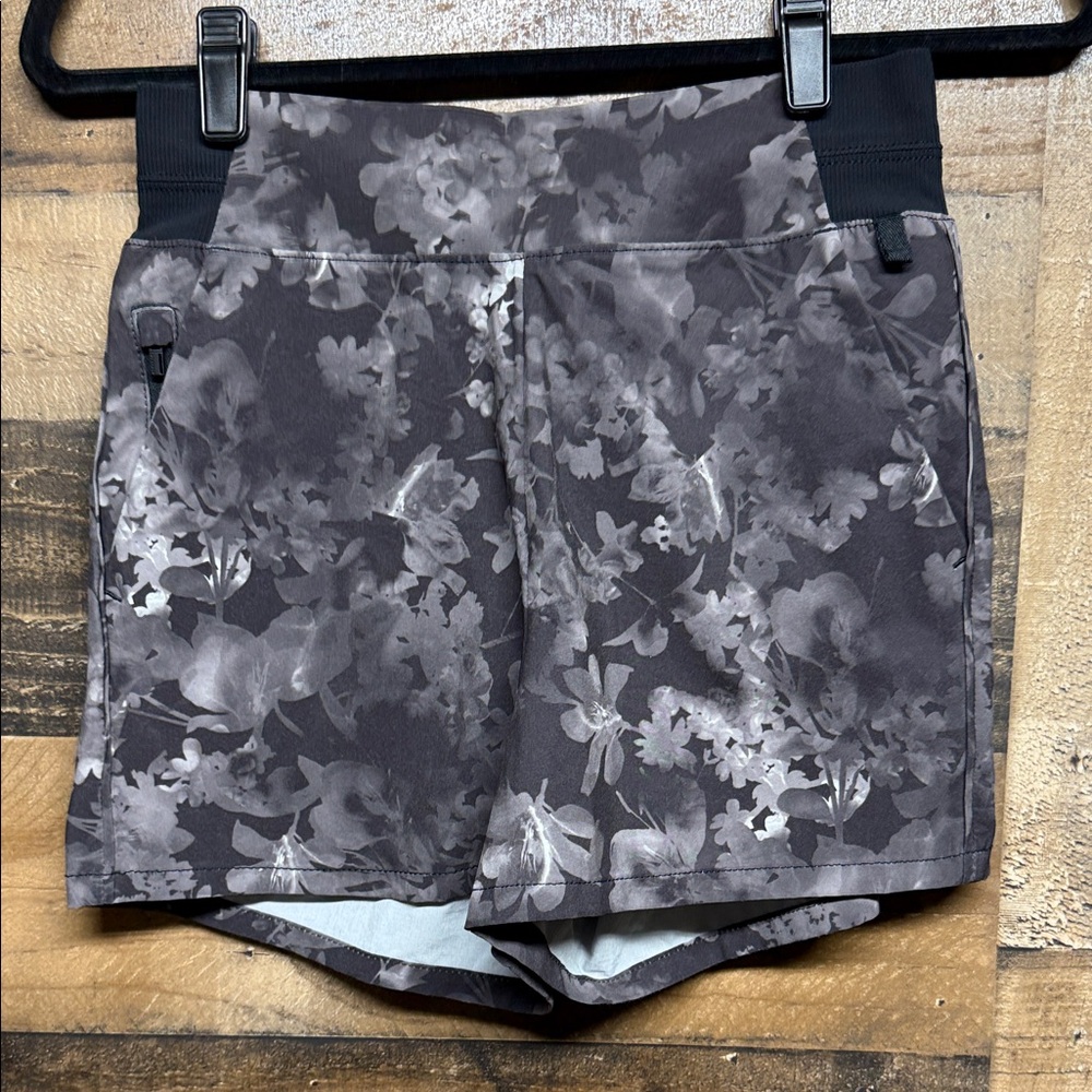 Athleta Brooklyn Printed Shorts Womens Size 0